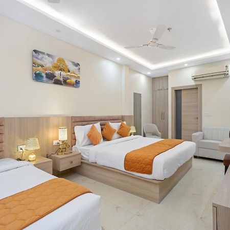 Hotel Sudarshan Ayodhya Zewnętrze zdjęcie