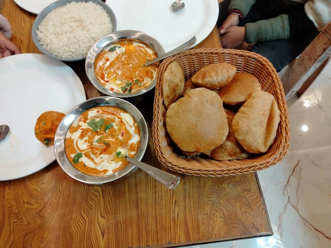 Hotel Sudarshan Ayodhya Zewnętrze zdjęcie