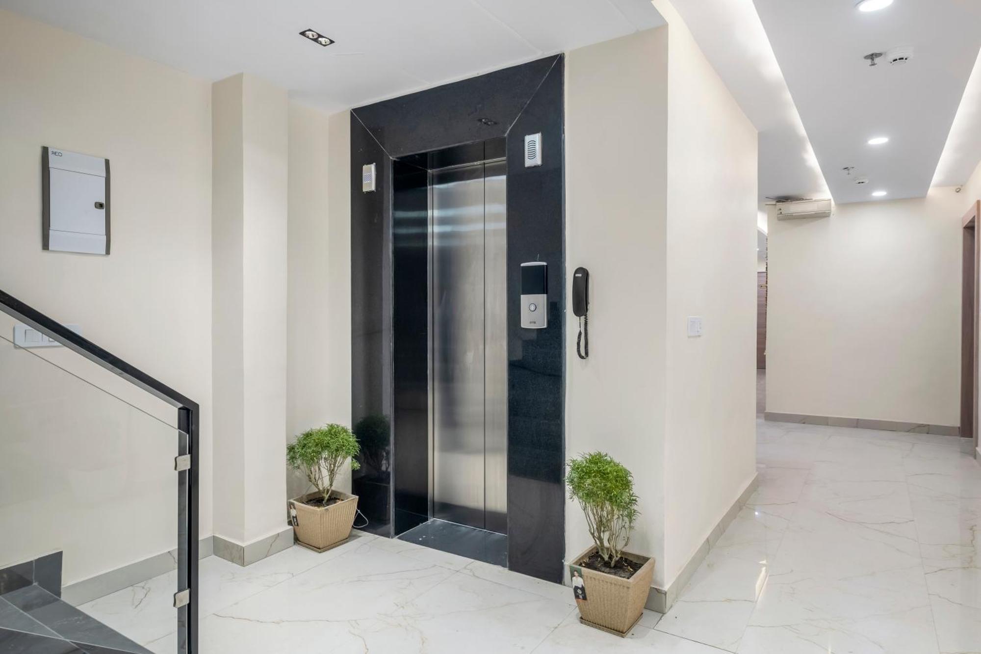 Hotel Sudarshan Ayodhya Zewnętrze zdjęcie