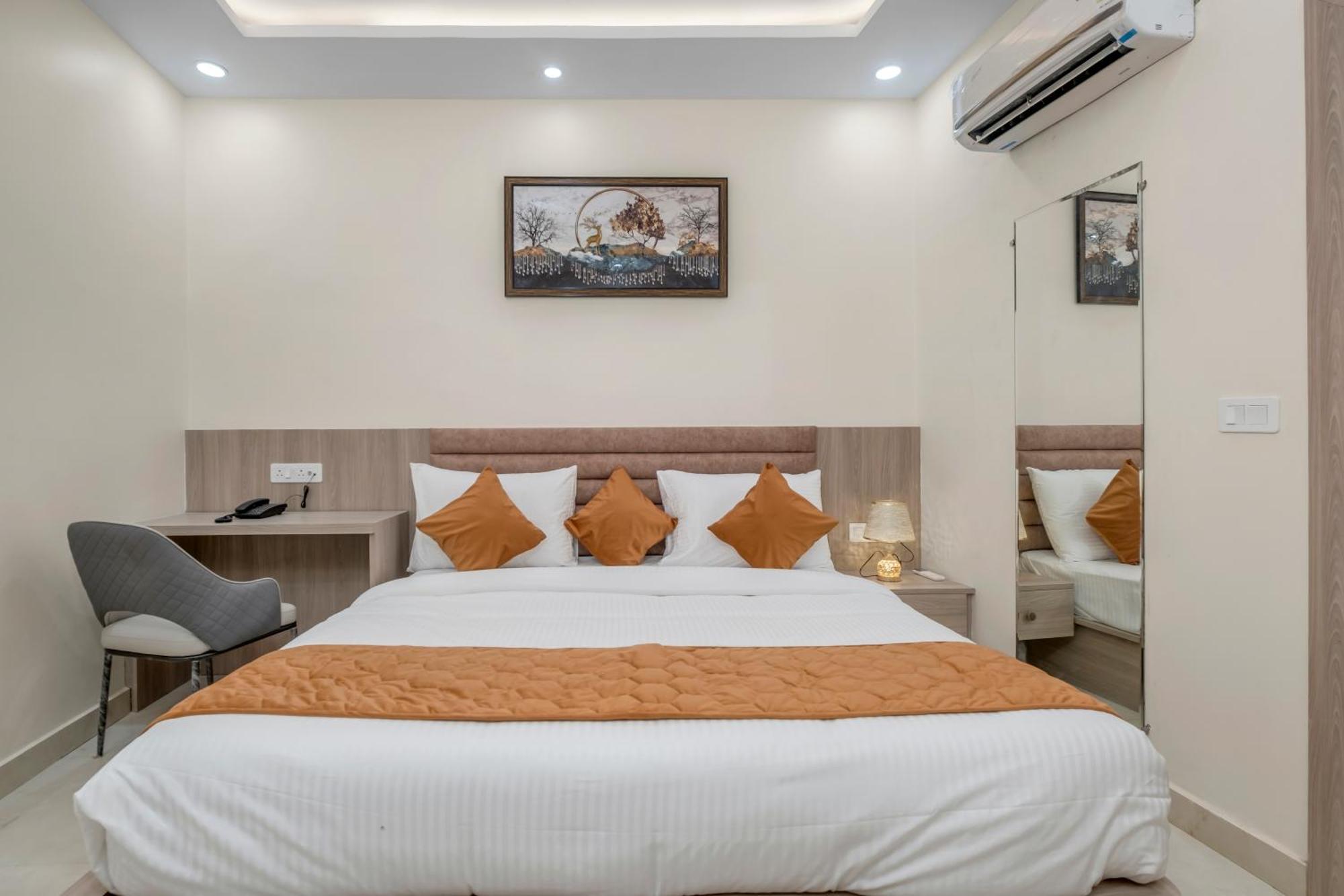 Hotel Sudarshan Ayodhya Zewnętrze zdjęcie