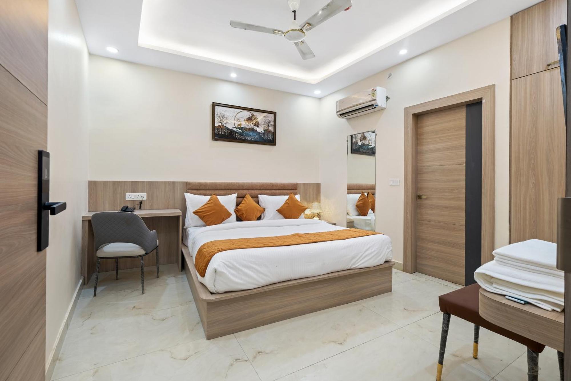 Hotel Sudarshan Ayodhya Zewnętrze zdjęcie